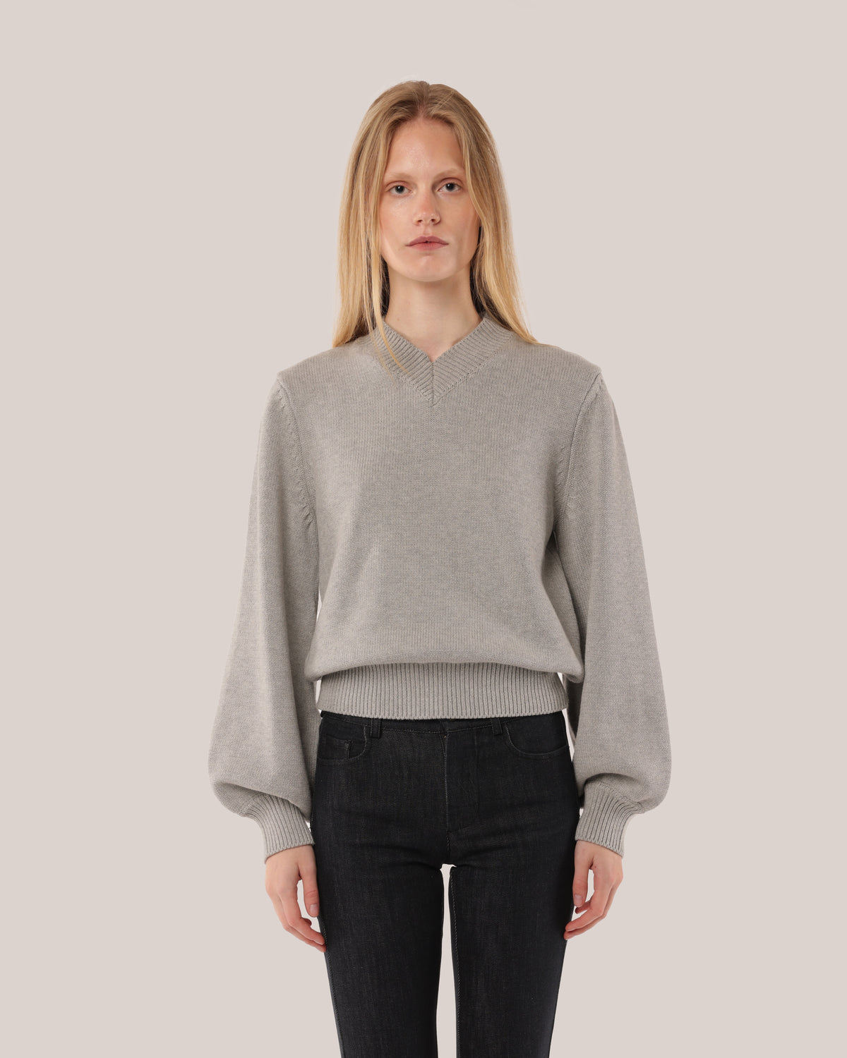 Fitted Cotton V-neck Sweater Oyster